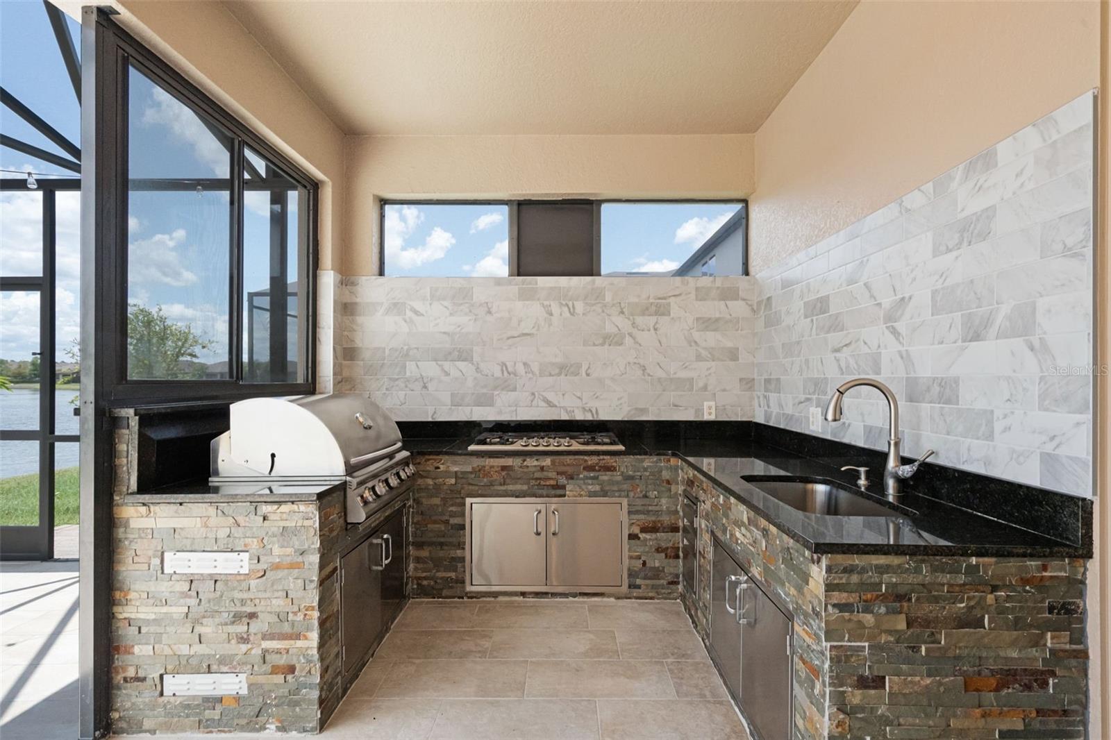 LAKESHORE AT NARCOOSSEE PH 3 2ND REP - Residential Lease