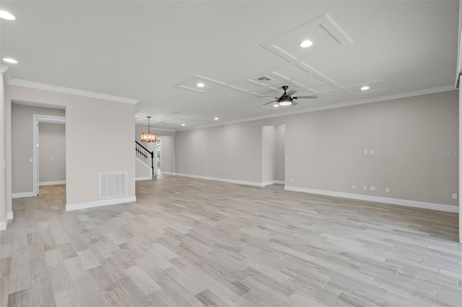 LAKESHORE AT NARCOOSSEE PH 3 2ND REP - Residential Lease
