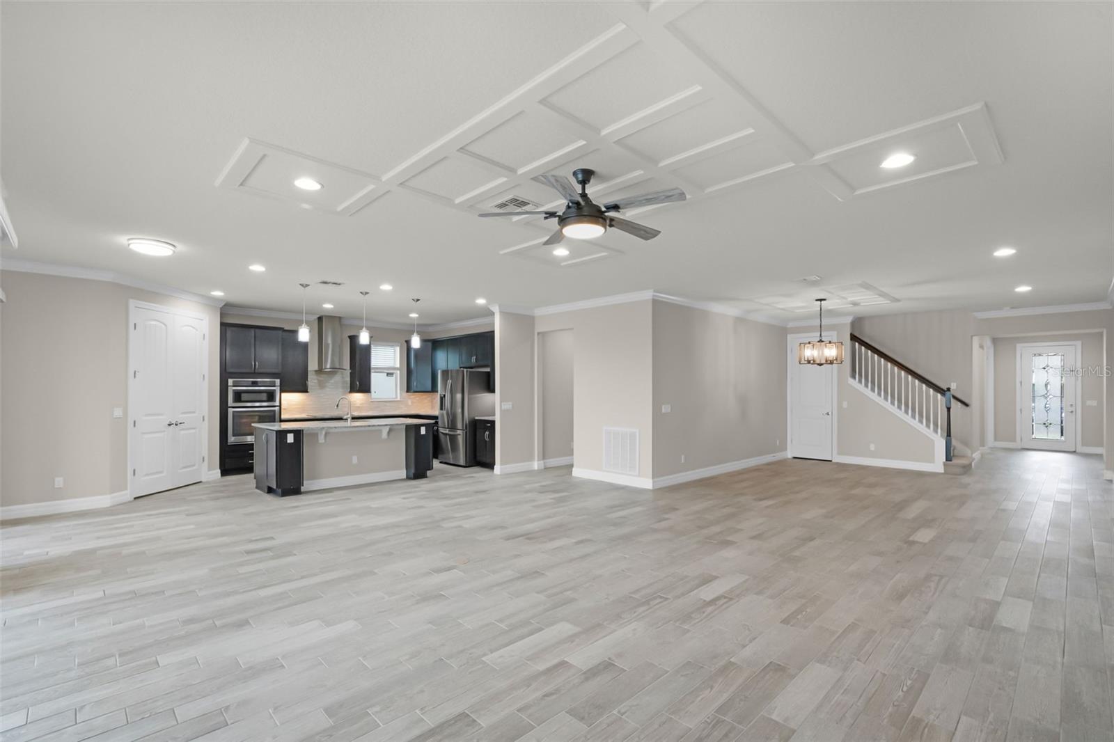 LAKESHORE AT NARCOOSSEE PH 3 2ND REP - Residential Lease