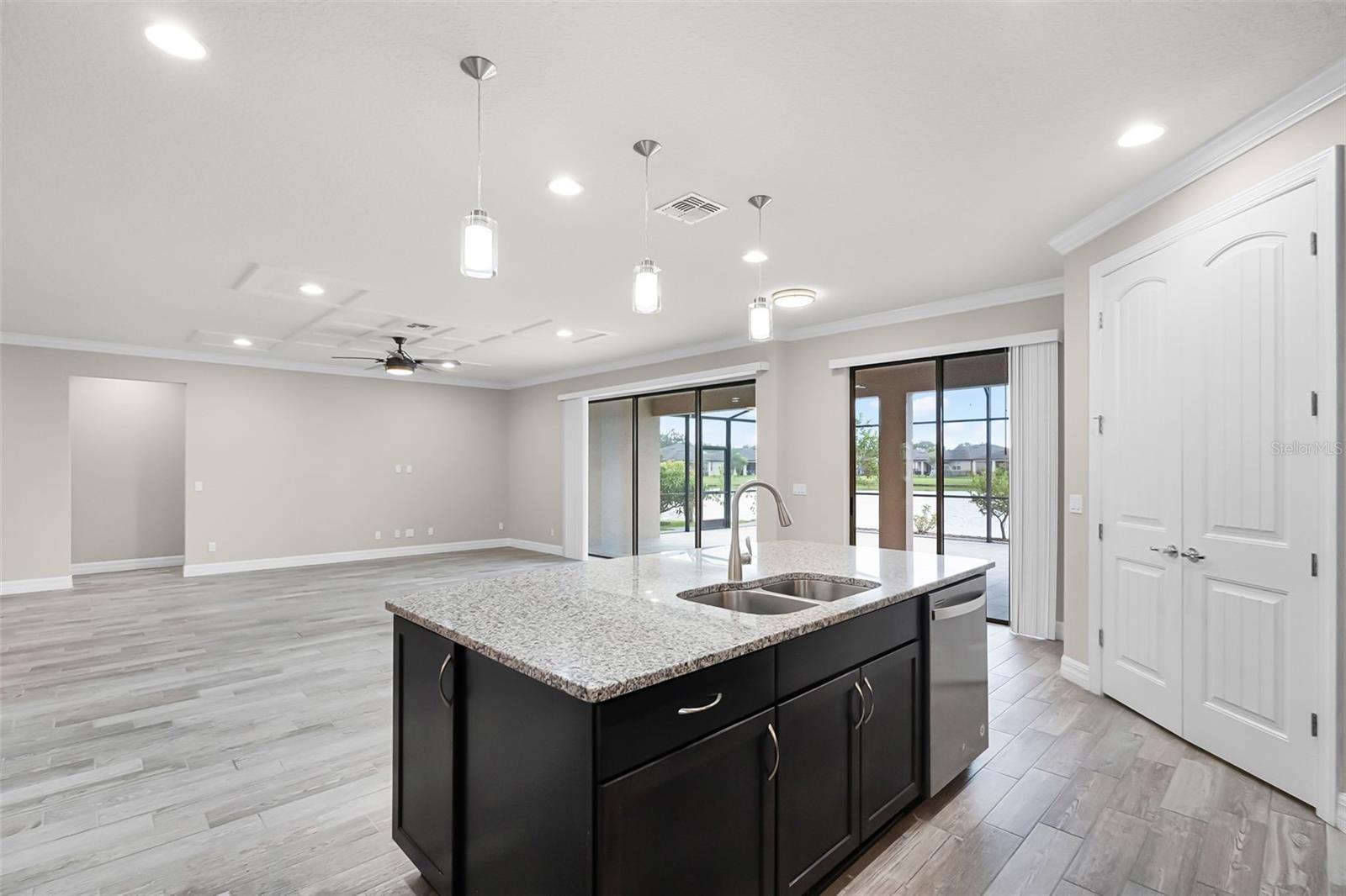 LAKESHORE AT NARCOOSSEE PH 3 2ND REP - Residential Lease