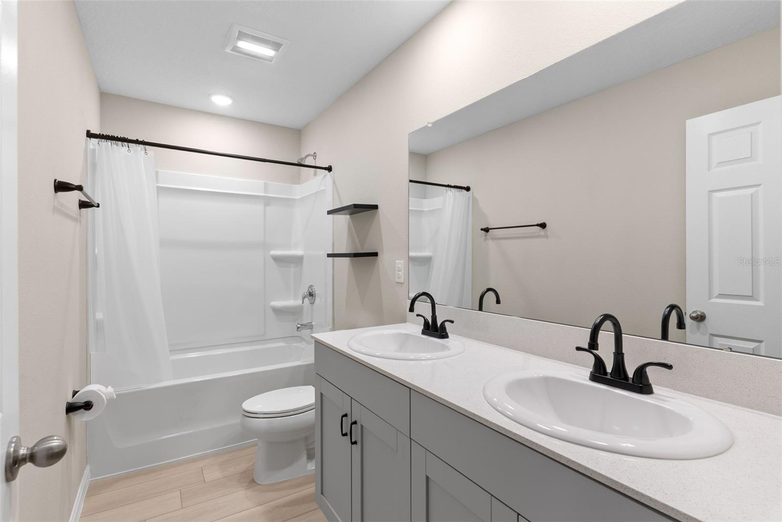 CROSSWIND POINT PH II - Residential Lease
