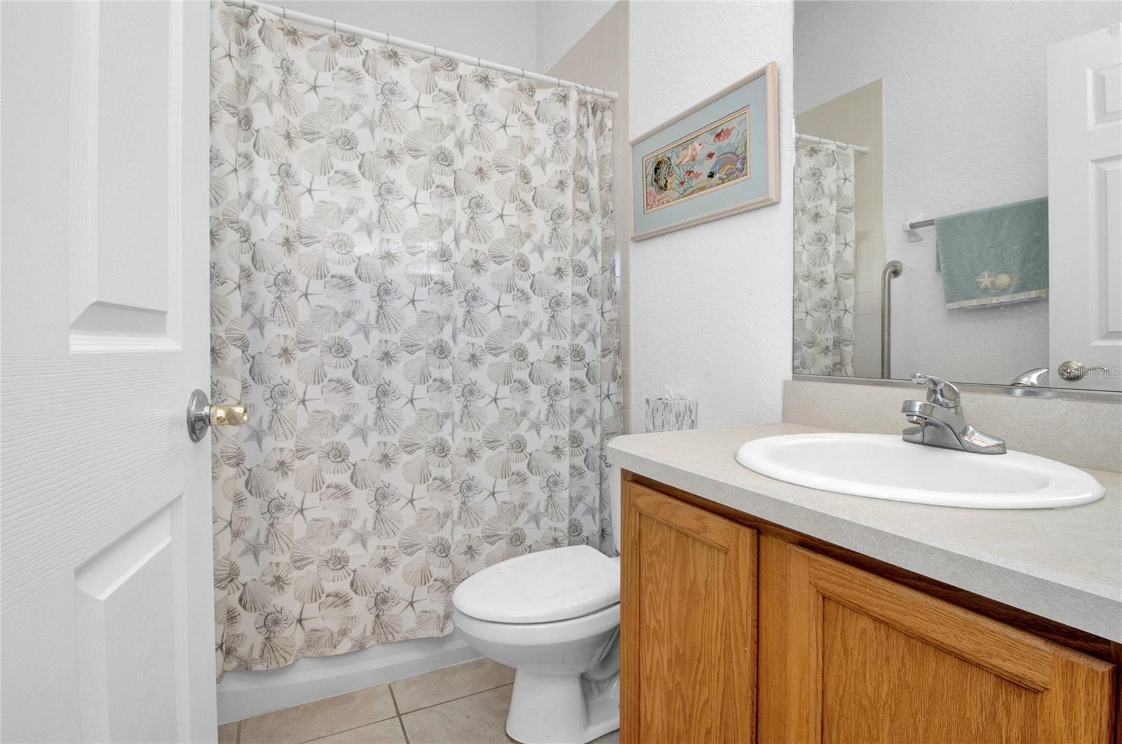 KINGS GATE PH 04 - Residential