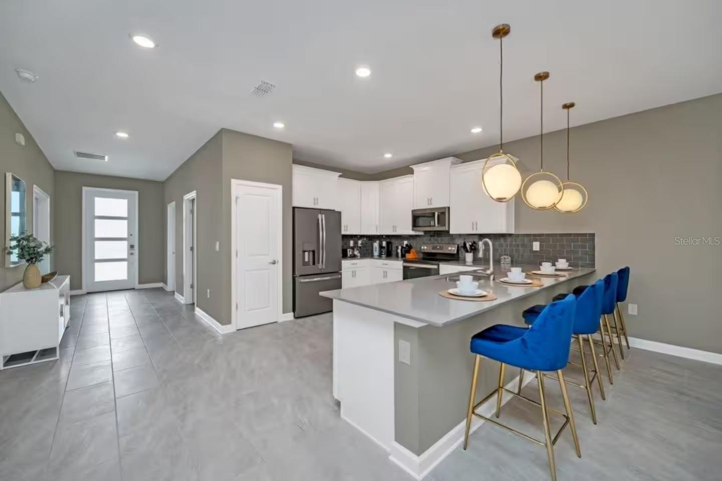 COVE AT STOREY LAKE II - Residential