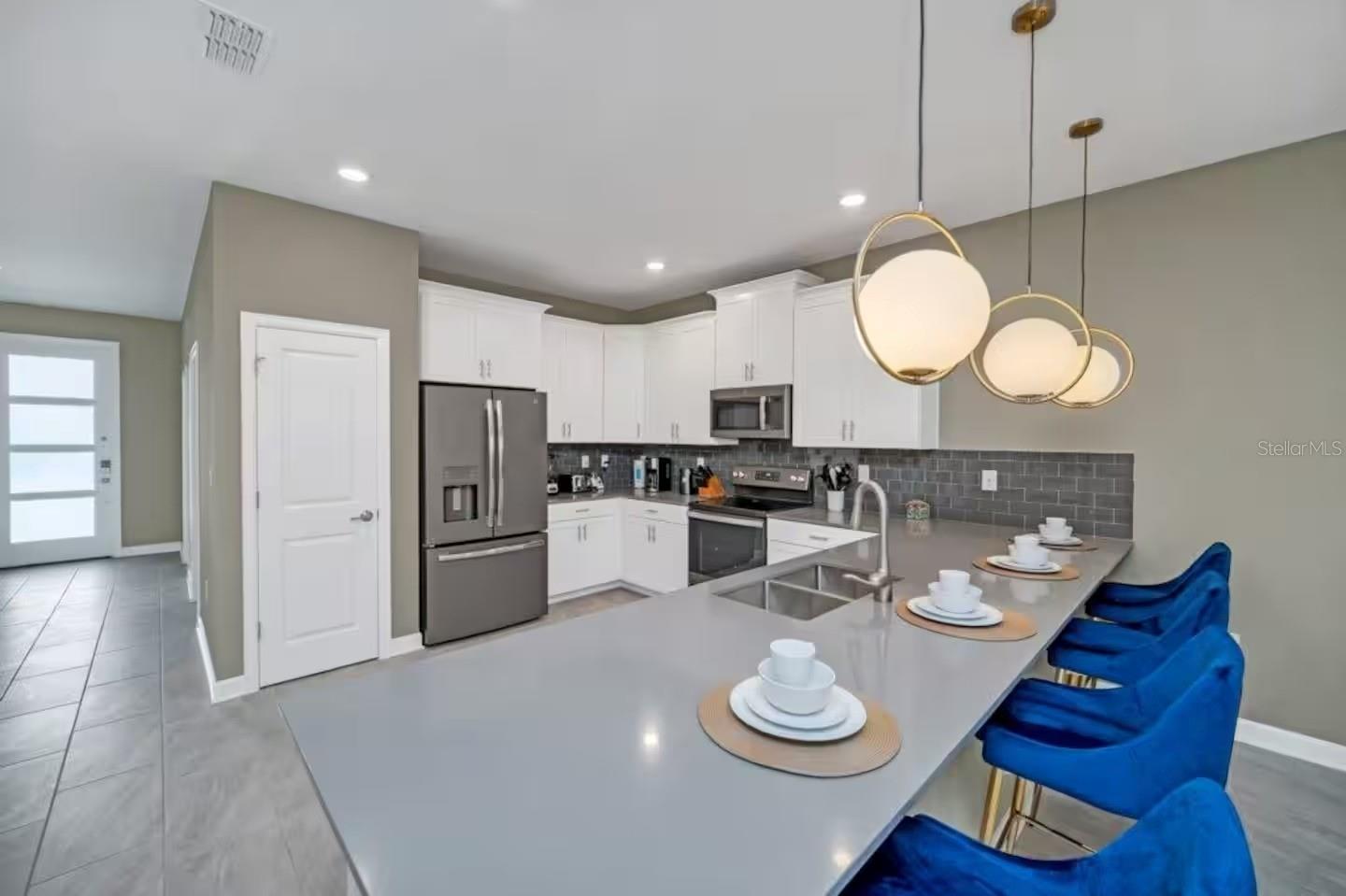 COVE AT STOREY LAKE II - Residential
