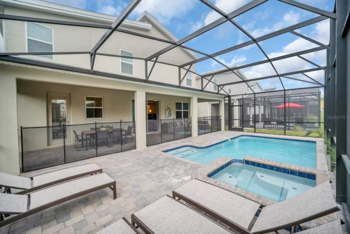 COVE AT STOREY LAKE II - Residential
