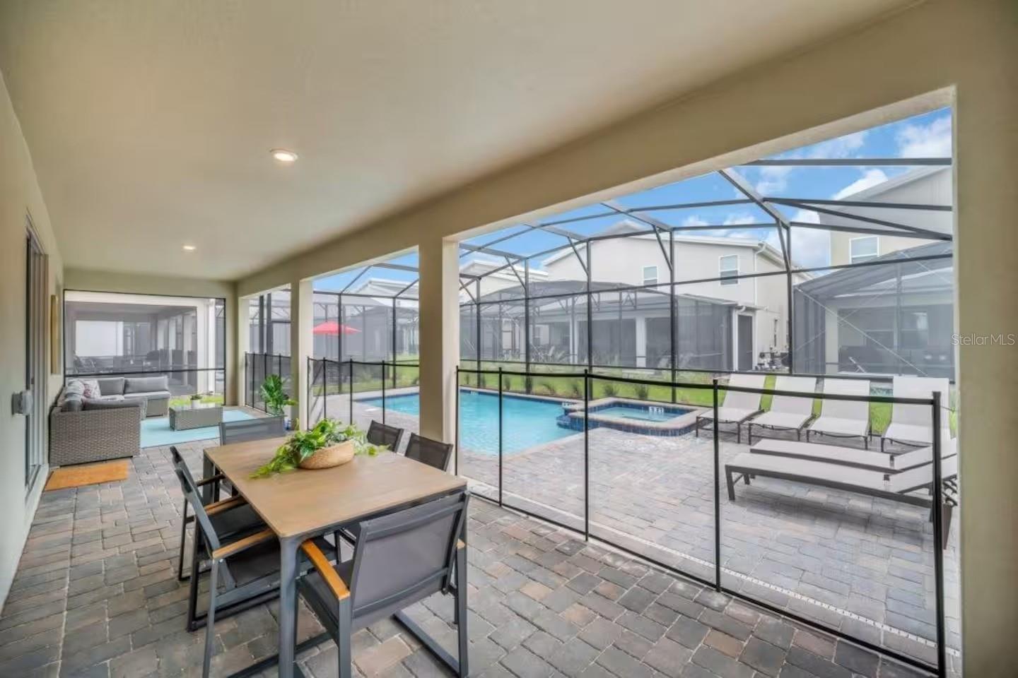 COVE AT STOREY LAKE II - Residential