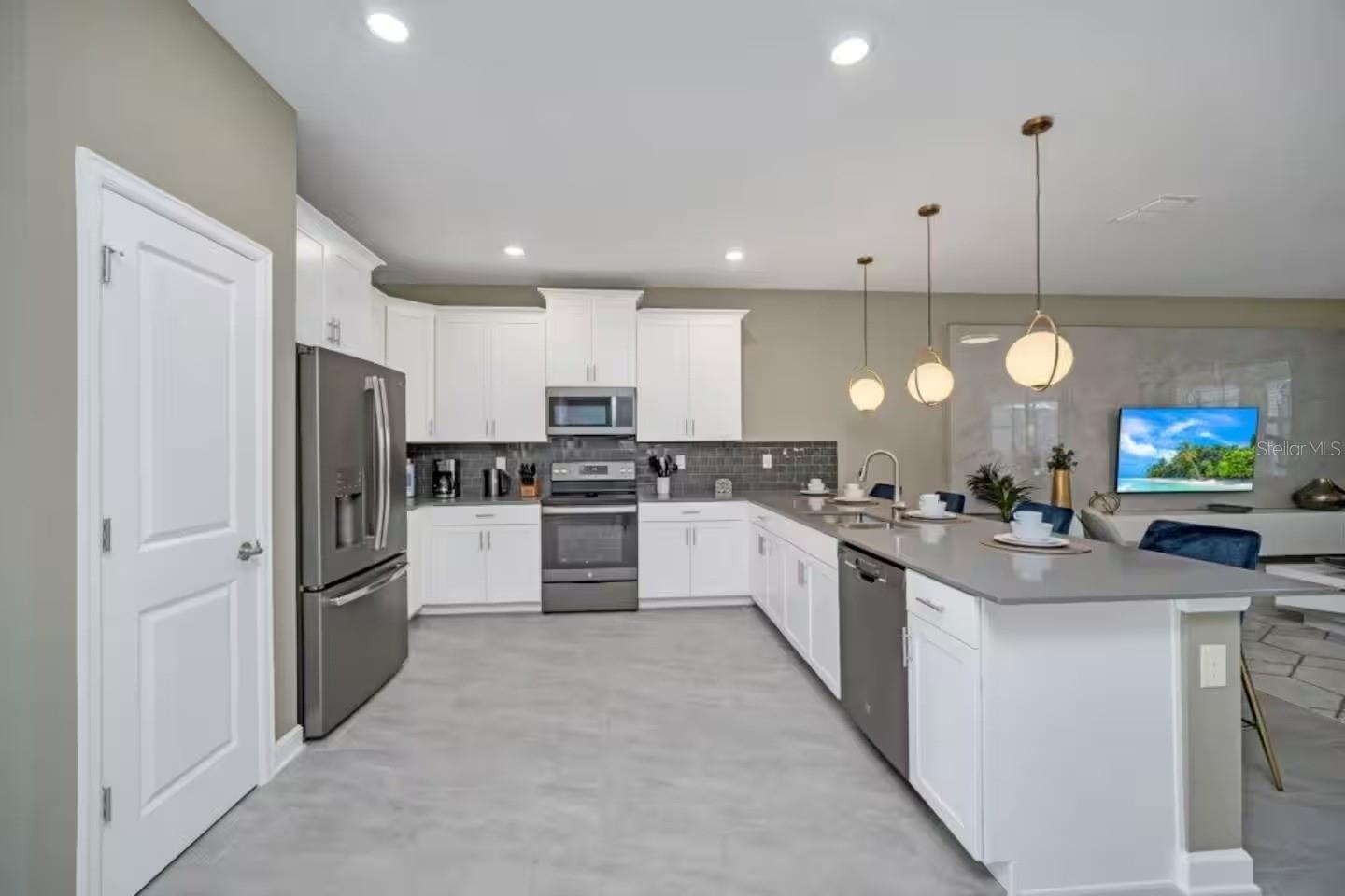 COVE AT STOREY LAKE II - Residential