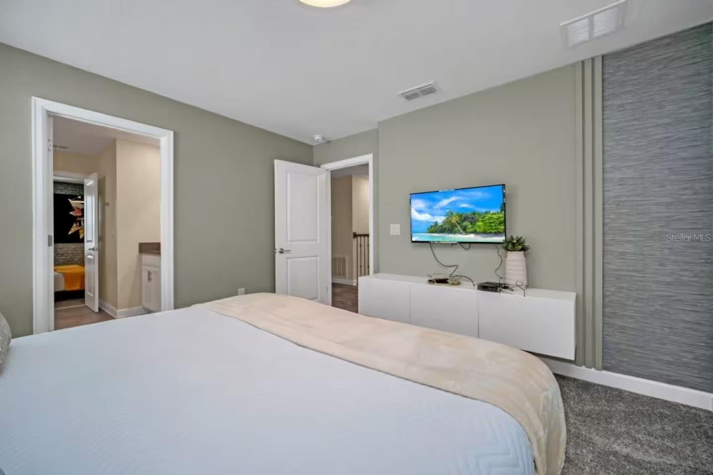 COVE AT STOREY LAKE II - Residential