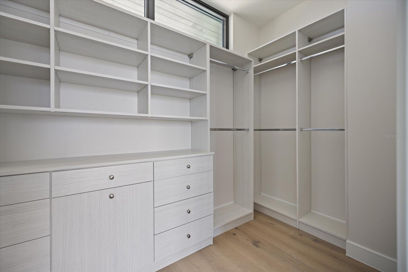 SLEEPY LAGOON PARK - Residential