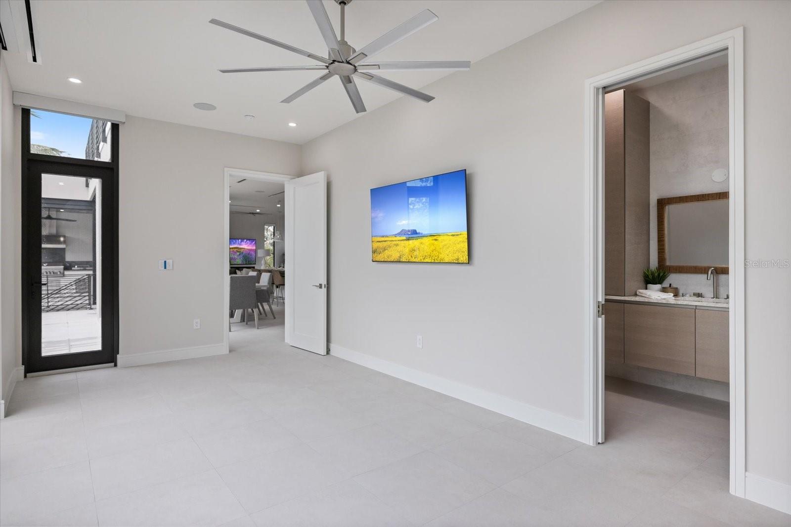 SLEEPY LAGOON PARK - Residential