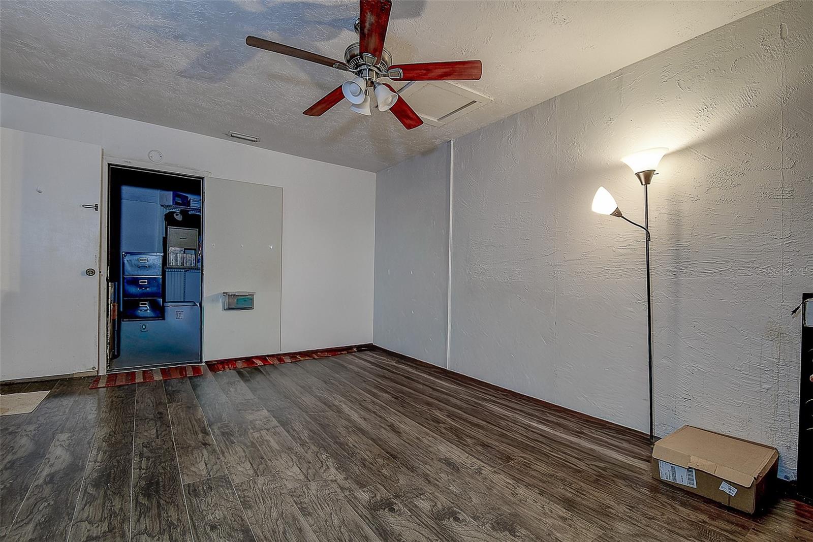 GARDEN CITY - Residential