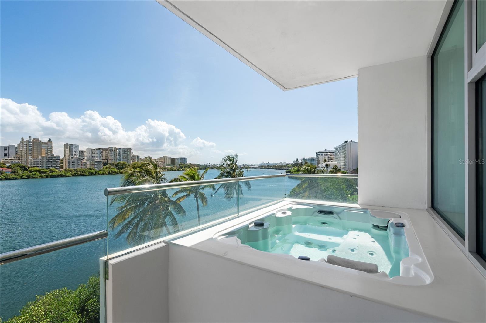 PENINSULA - Residential