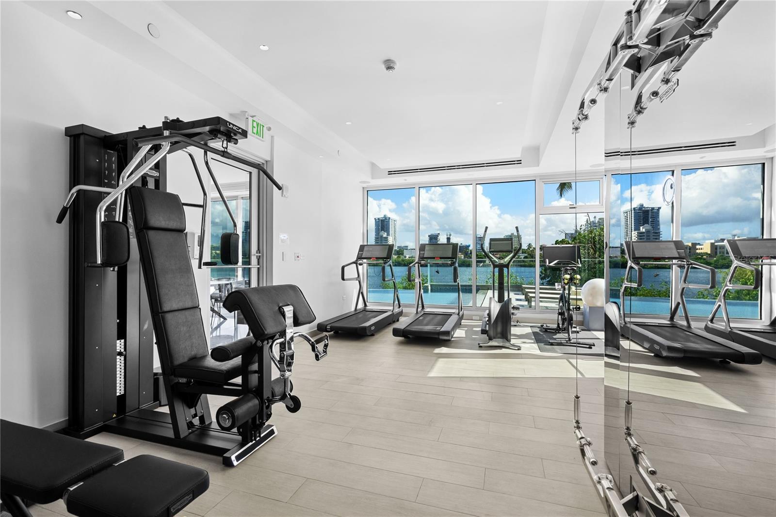 PENINSULA - Residential