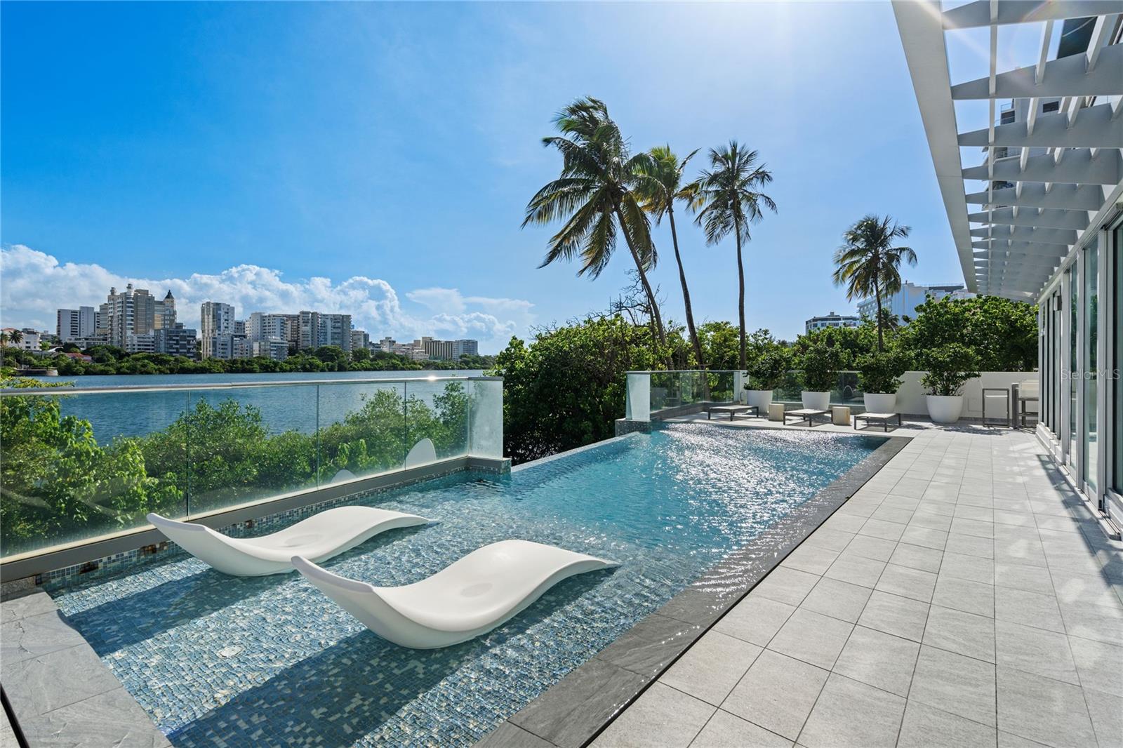 PENINSULA - Residential