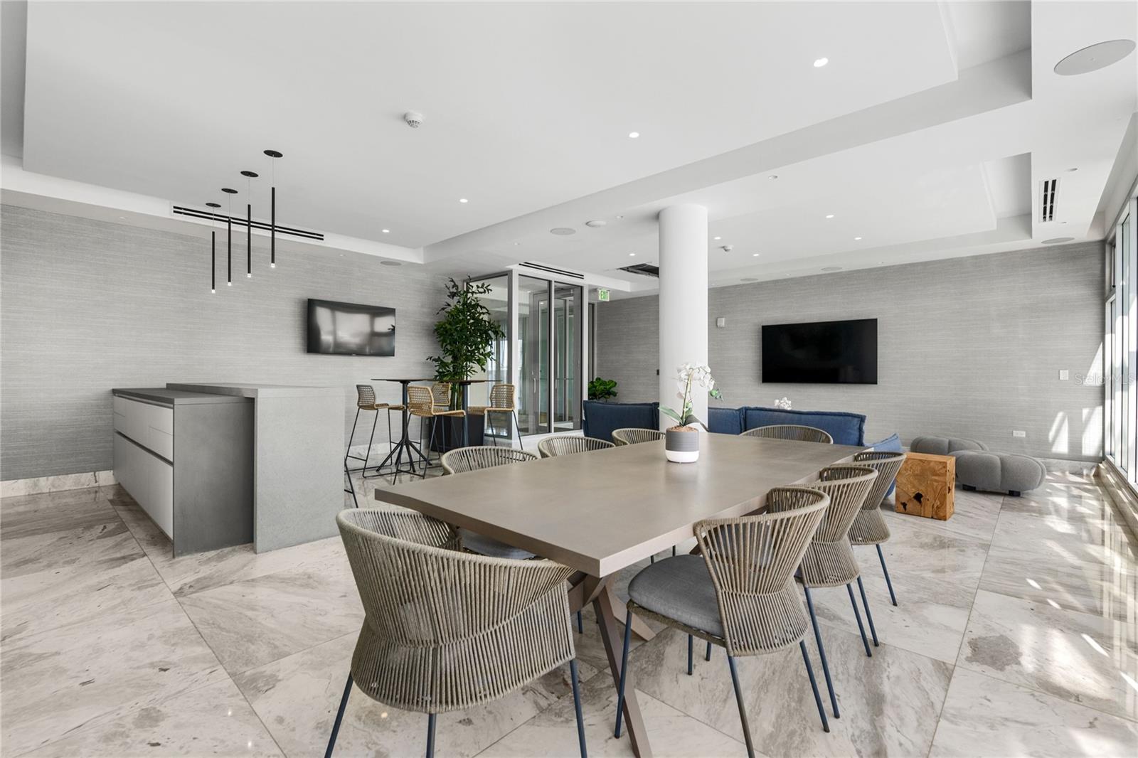 PENINSULA - Residential