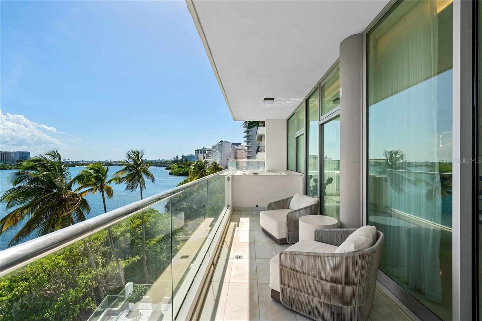 PENINSULA - Residential