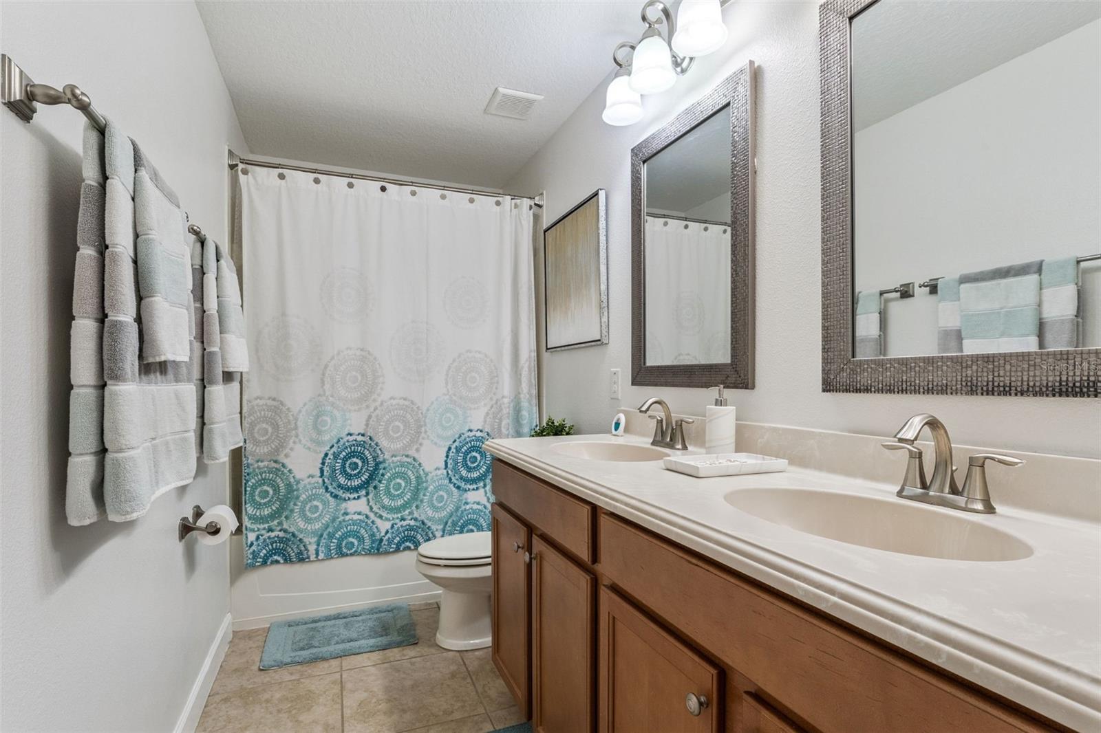 WYNDHAM LAKES ESTATES - Residential