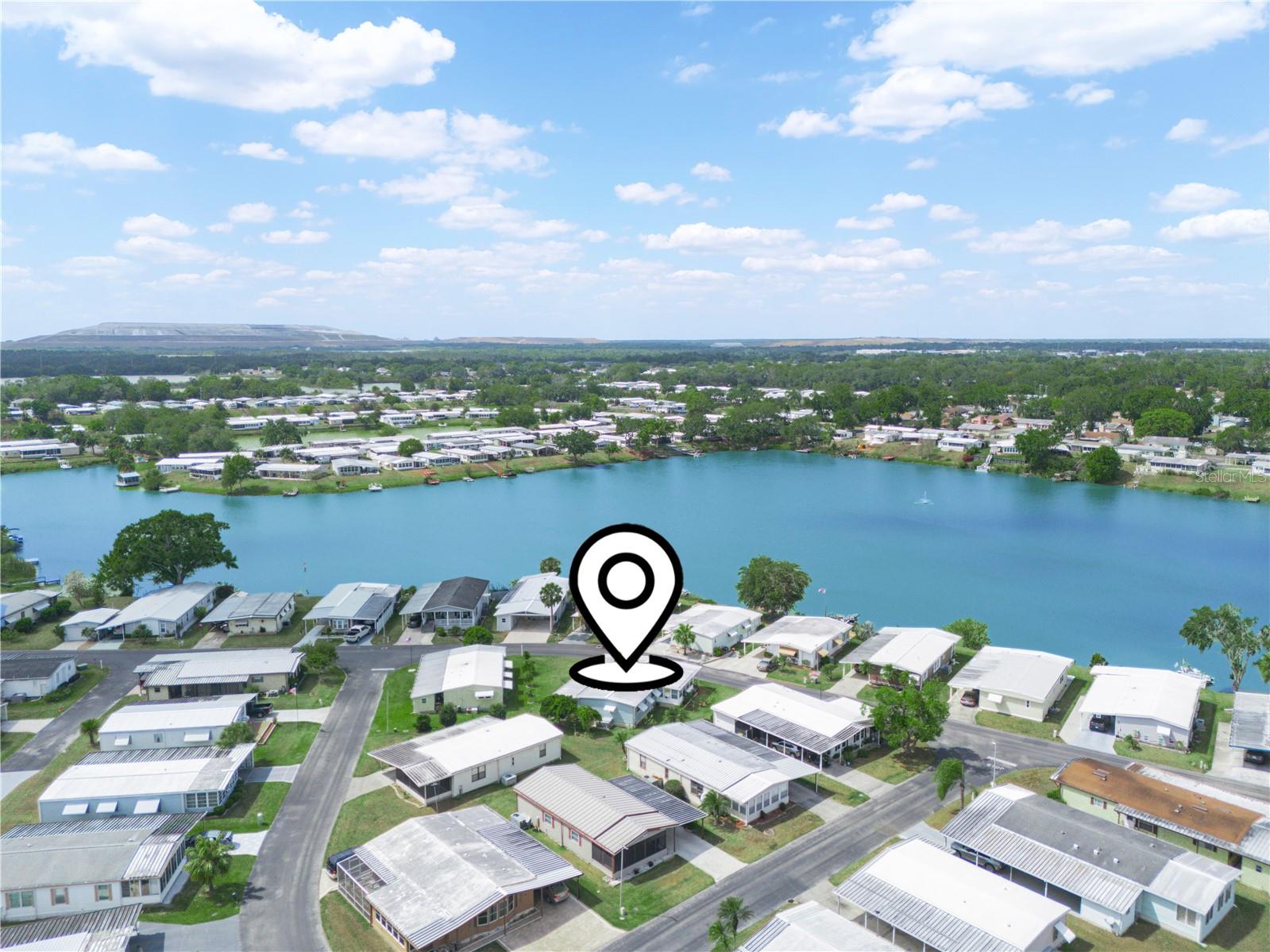 FLORAL LAKES - Residential