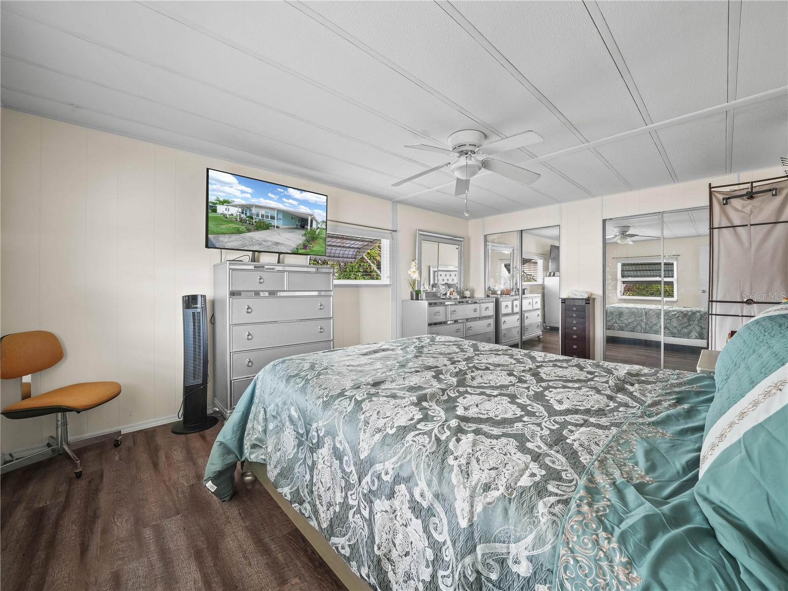 FLORAL LAKES - Residential