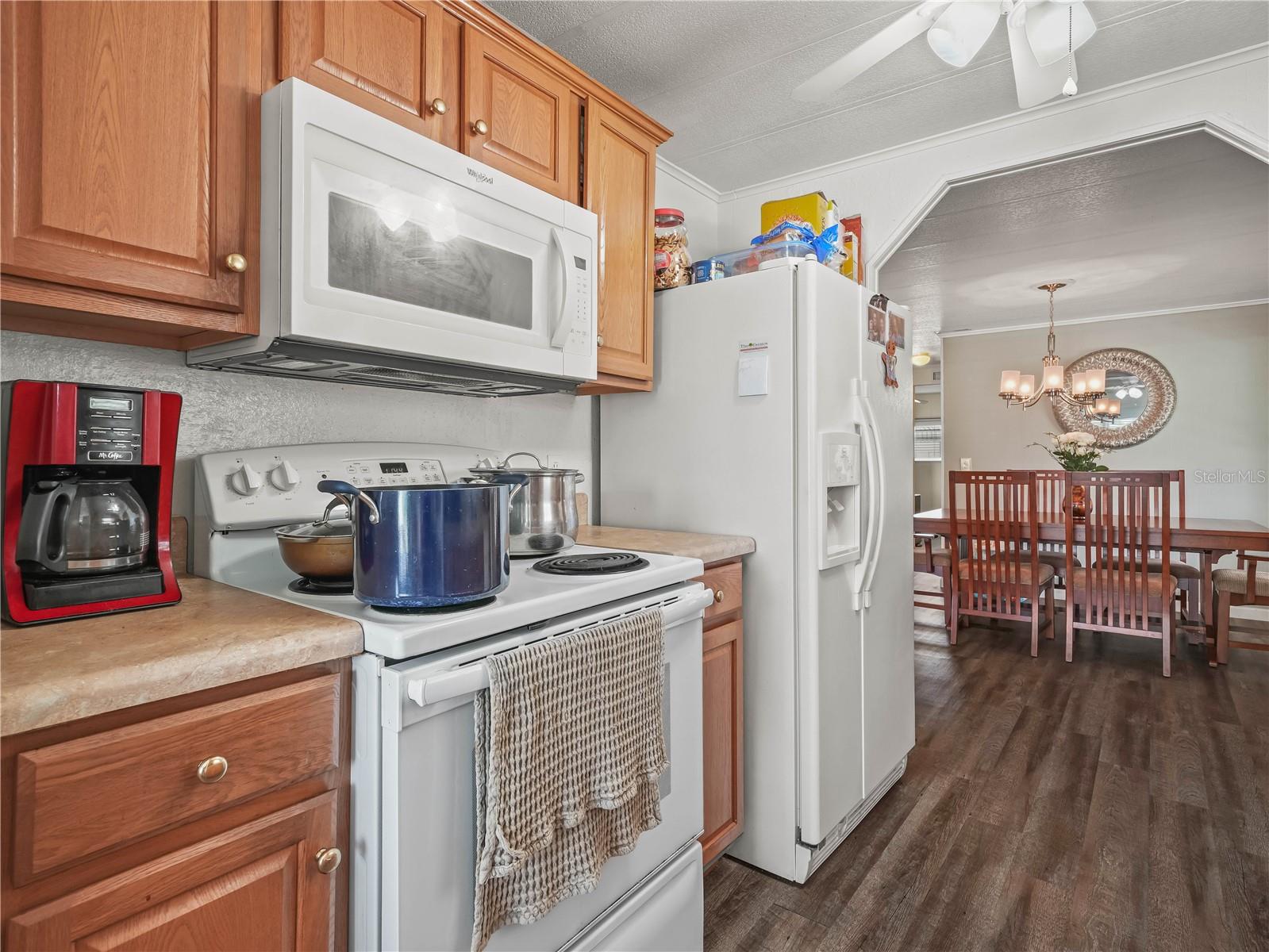 FLORAL LAKES - Residential