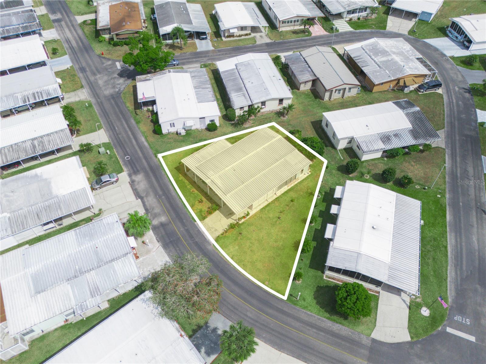 FLORAL LAKES - Residential