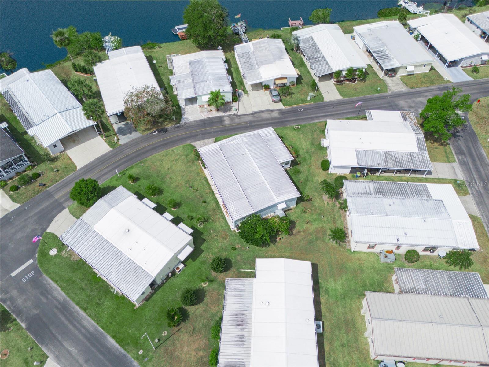 FLORAL LAKES - Residential