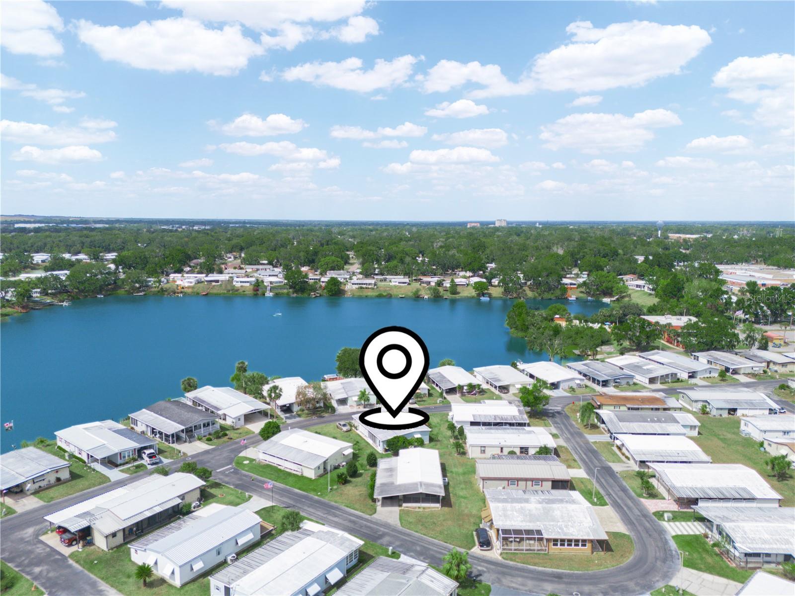 FLORAL LAKES - Residential