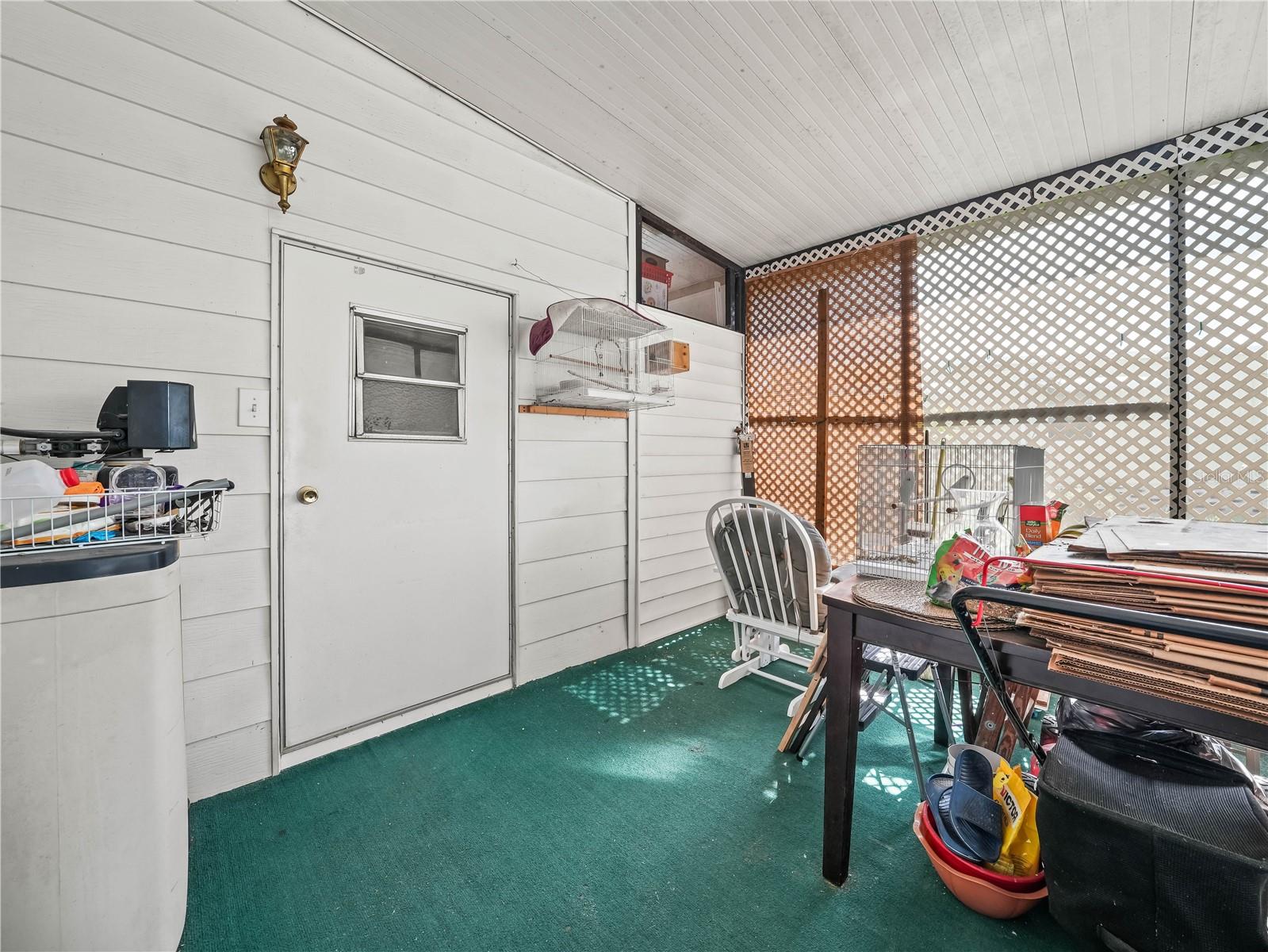 FLORAL LAKES - Residential