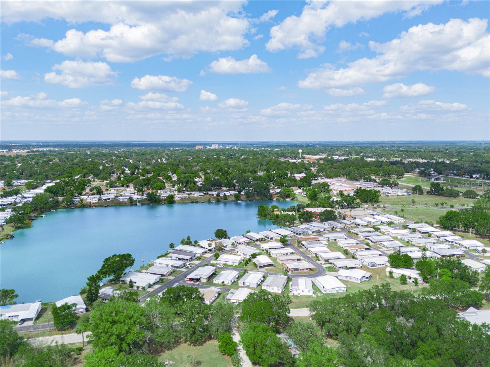 FLORAL LAKES - Residential
