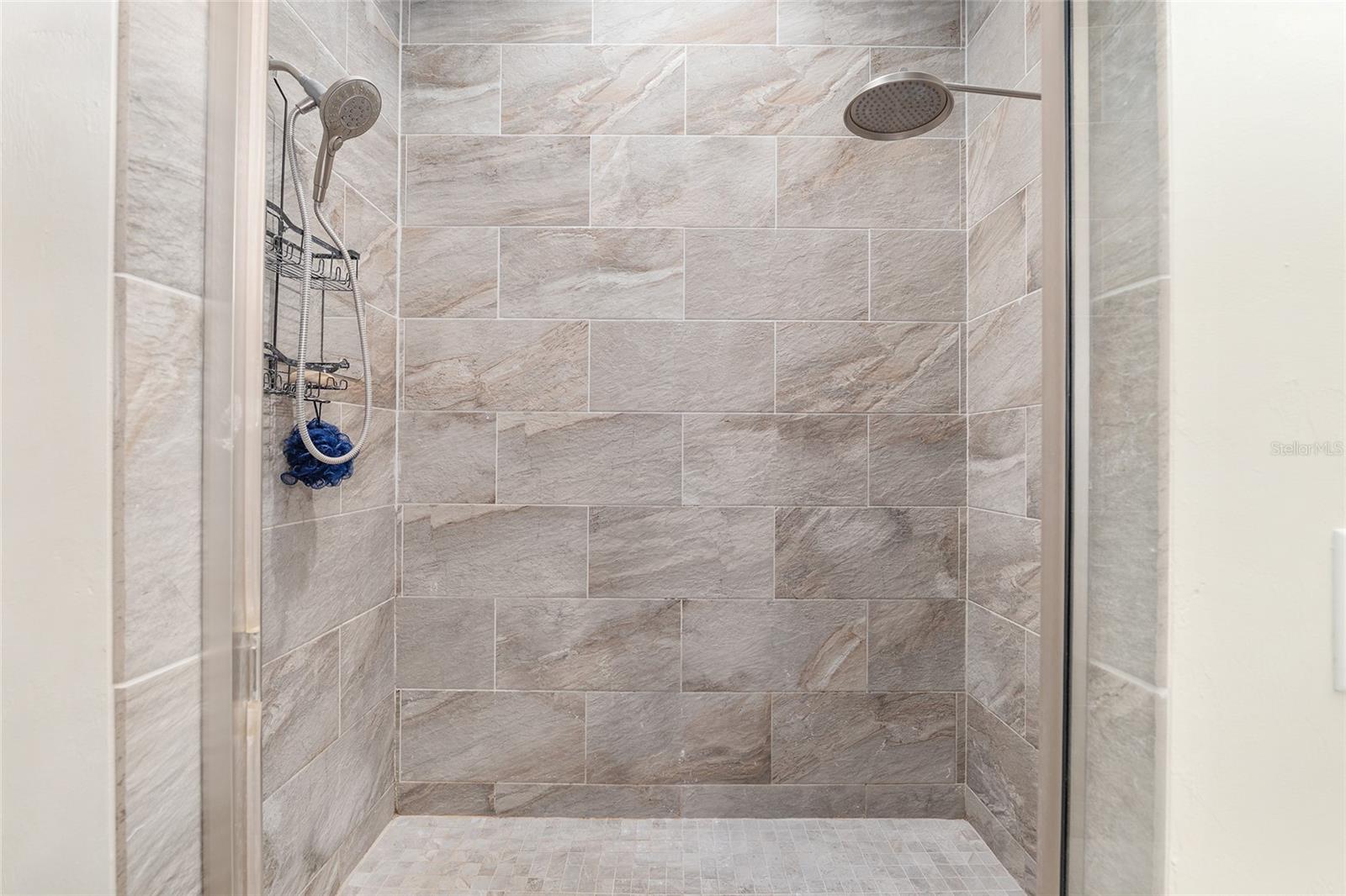 MEADOW GLEN REPL OF NOELLE ESTATE PH I - Residential