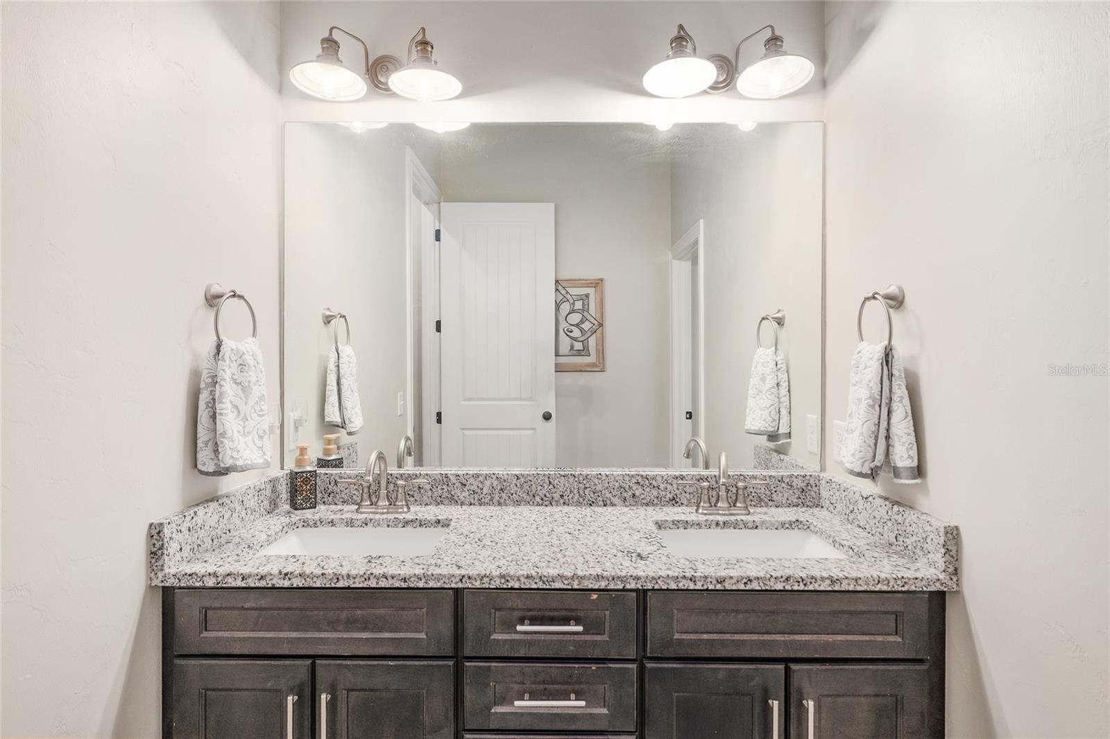 MEADOW GLEN REPL OF NOELLE ESTATE PH I - Residential