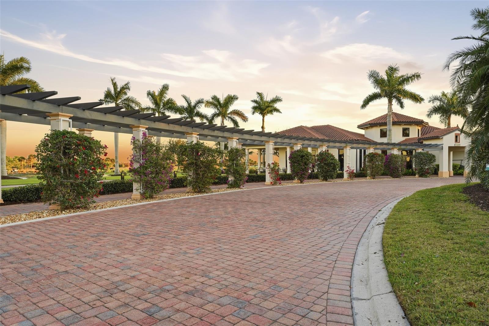 SARASOTA NATIONAL - Residential