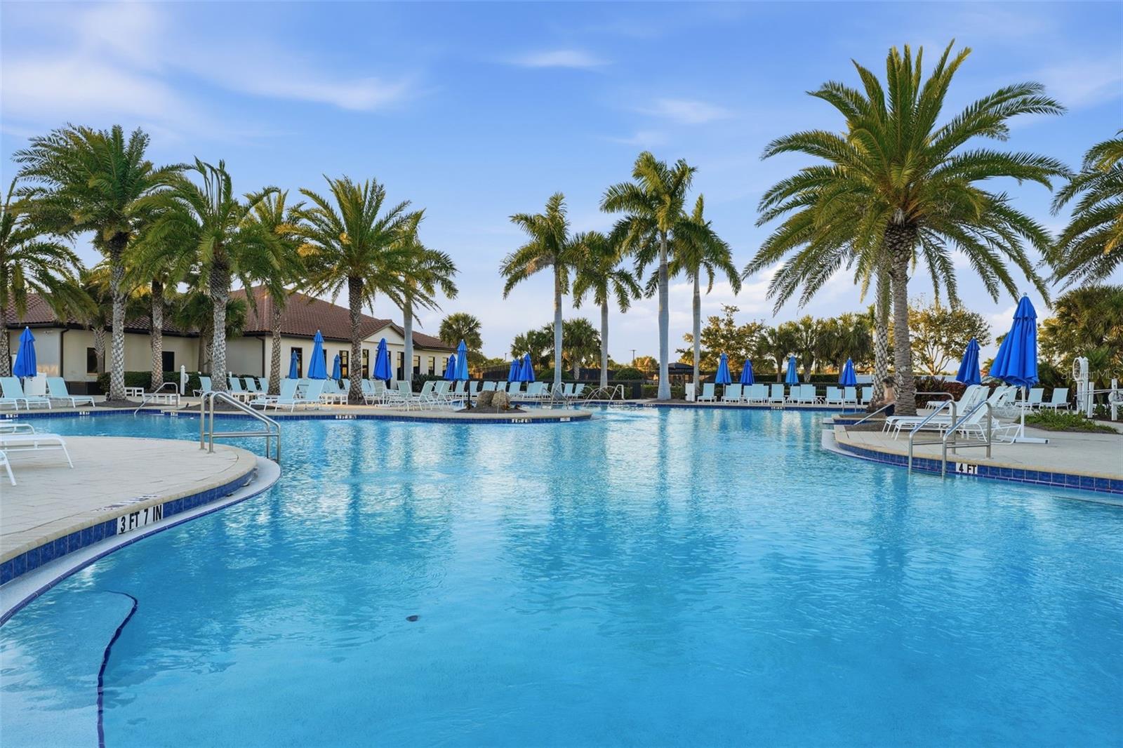 SARASOTA NATIONAL - Residential