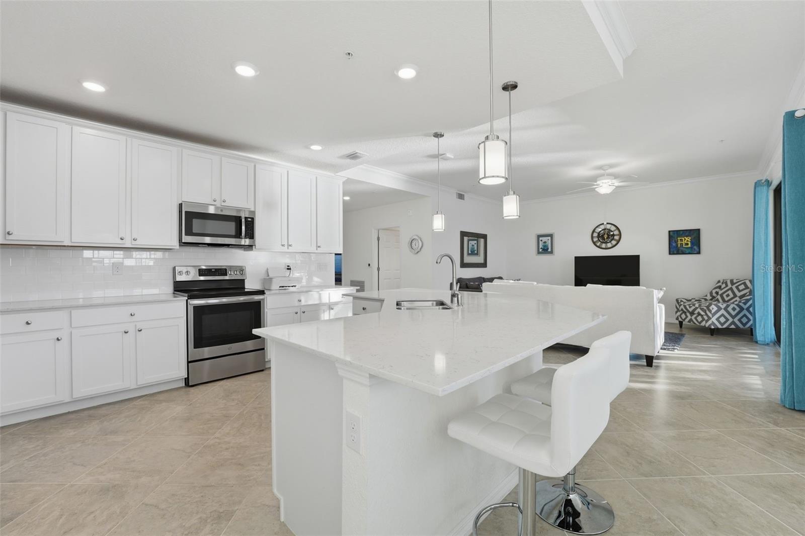 SARASOTA NATIONAL - Residential