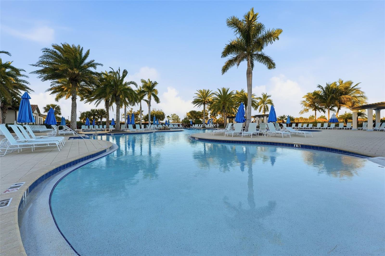 SARASOTA NATIONAL - Residential