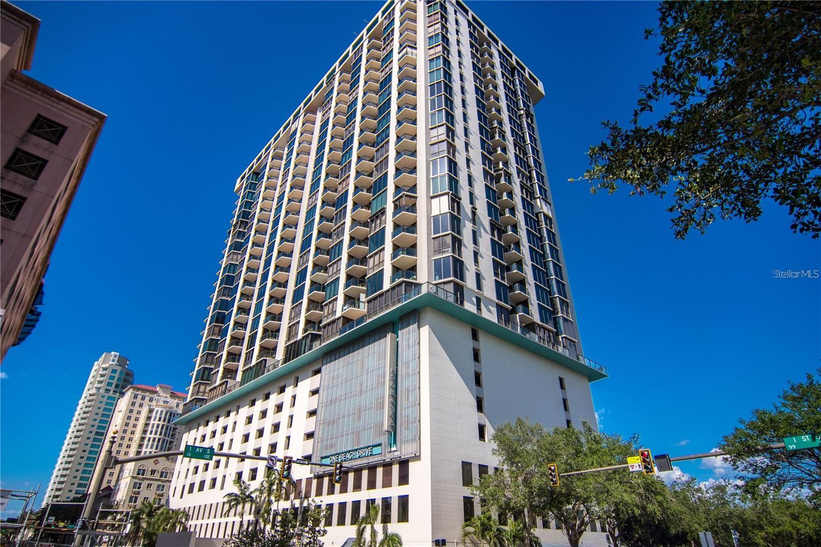 Terrific Water Views from every direction. You're in the middle of the Grand Prix Race in March or fireworks for New Year's Eve. Exceptional downtown rental in the heart of it all. 3-Bedroom Suites or use as a 2 bedroom with Office/Den.
Live in the heart of vibrant Downtown St. Petersburg! This Condo offers the perfect blend of modern luxury and urban convenience. Located on Beach Drive and just a short walk to the St. Pete Pier, renowned dining, shopping, and world-class museums, you’ll enjoy easy access to everything this thriving city has for your pleasure.
This maintained 3bedroom, 3 bathroom residence features floor-to-ceiling windows that flood the space with natural light. The kitchen boasts stainless steel appliances, granite countertops, and sleek cabinetry—ideal for both everyday living,entertaining or maybe just a weekend spot. Unwind on your private balcony with sweeping views of Tampa Bay, Municupal Marina and the beautifully maintained parks, or enjoy the building's upscale amenities including rooftop pool, fitness center, concierge service, resident lounge, etc.
Whether you’re looking for a full-time residence or a seasonal retreat, this is downtown living at its finest. Pet-friendly, with secure parking and lovely neighbors—schedule your showing today!