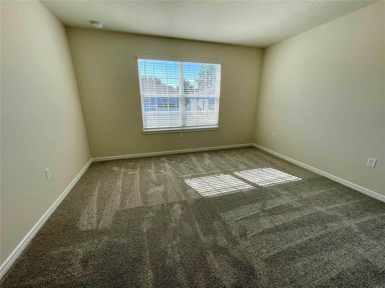 GRAYSON SQUARE - Residential Lease