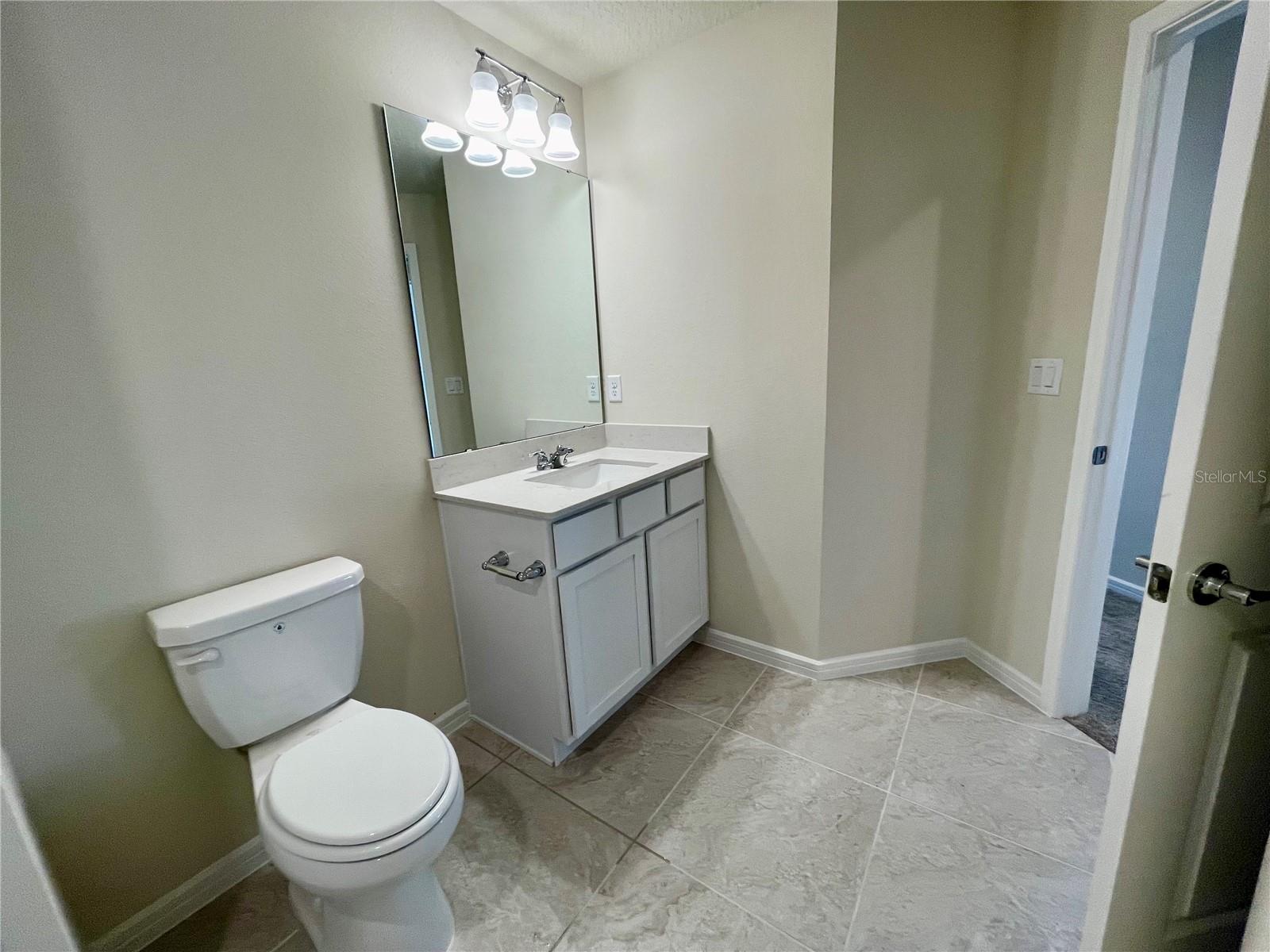 GRAYSON SQUARE - Residential Lease