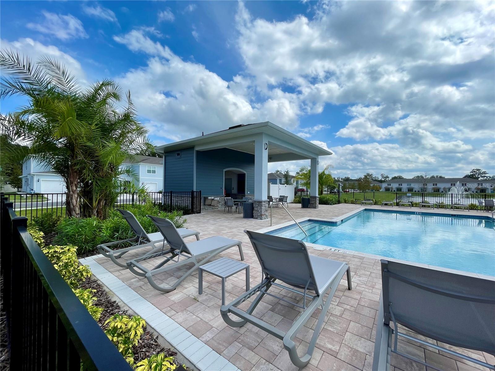 GRAYSON SQUARE - Residential Lease