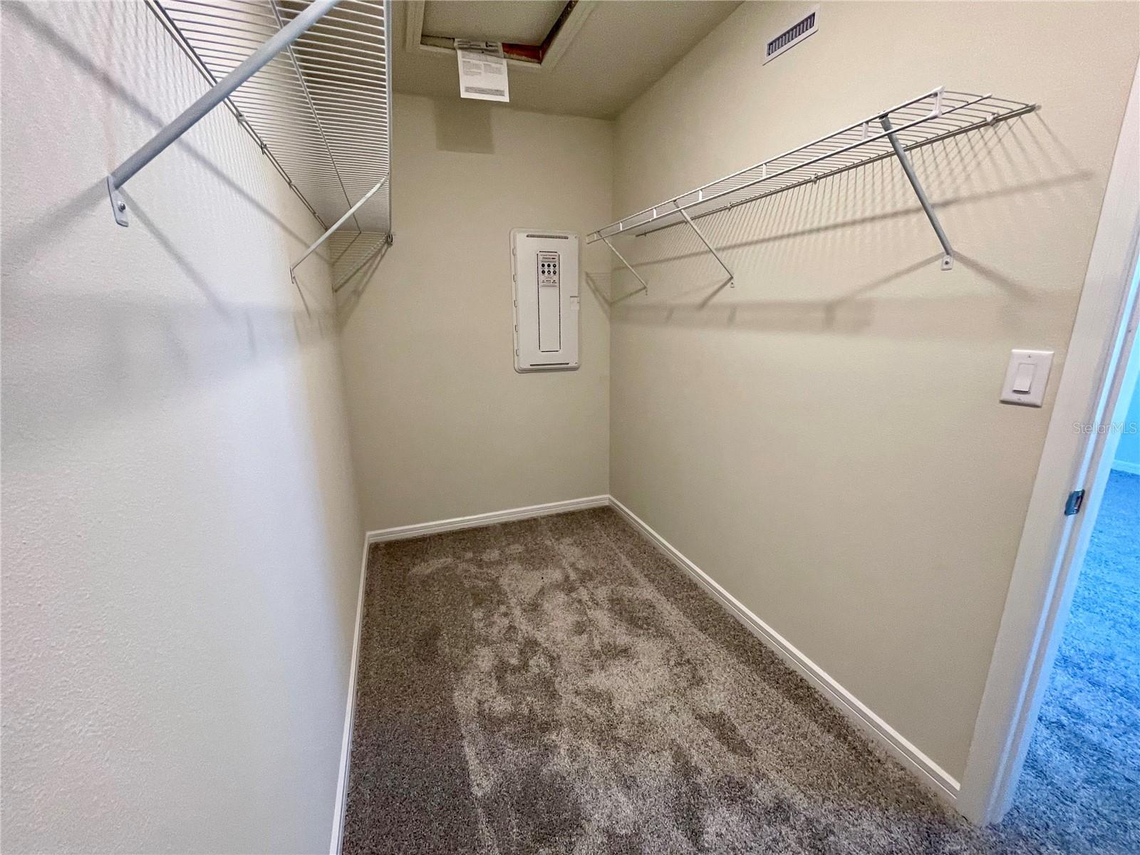 GRAYSON SQUARE - Residential Lease