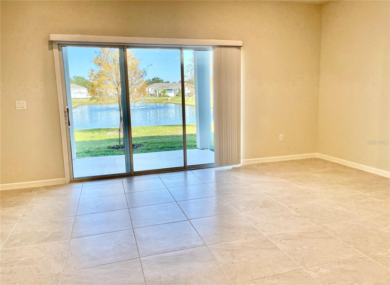 GRAYSON SQUARE - Residential Lease