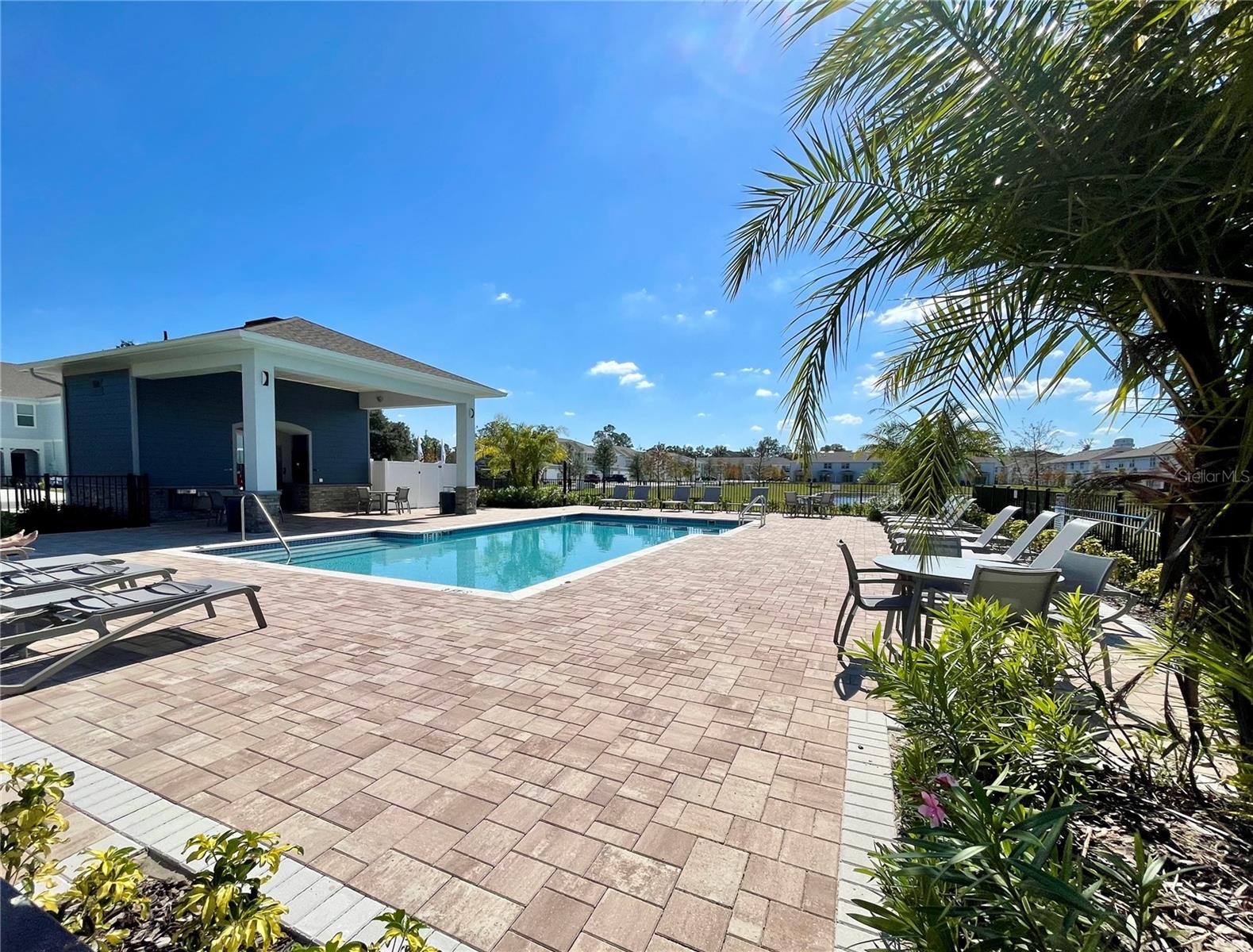 GRAYSON SQUARE - Residential Lease