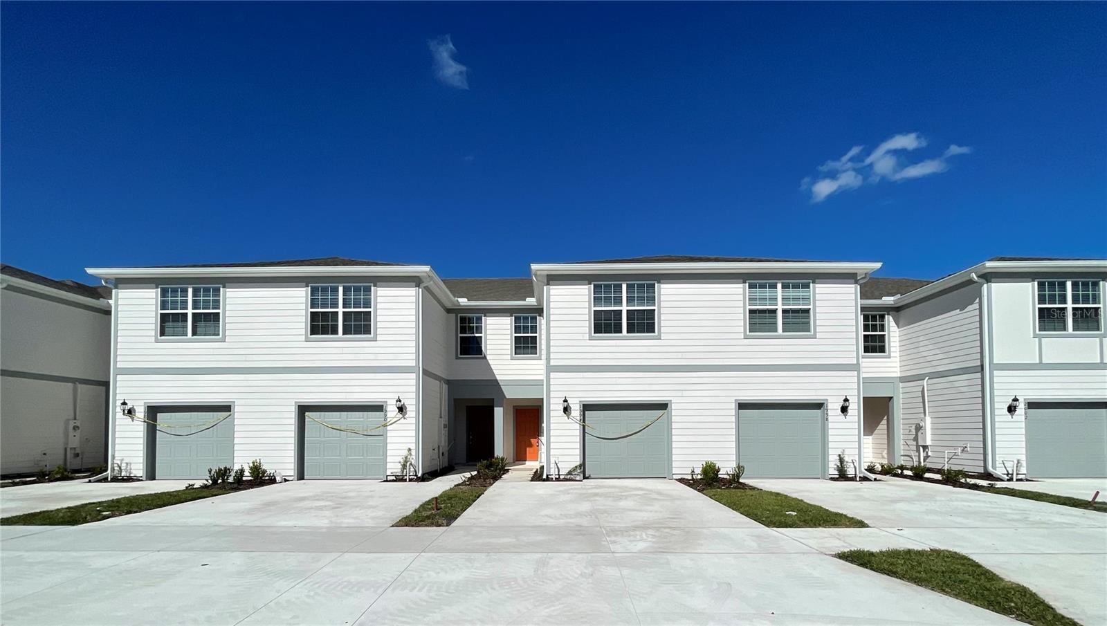 GRAYSON SQUARE - Residential Lease