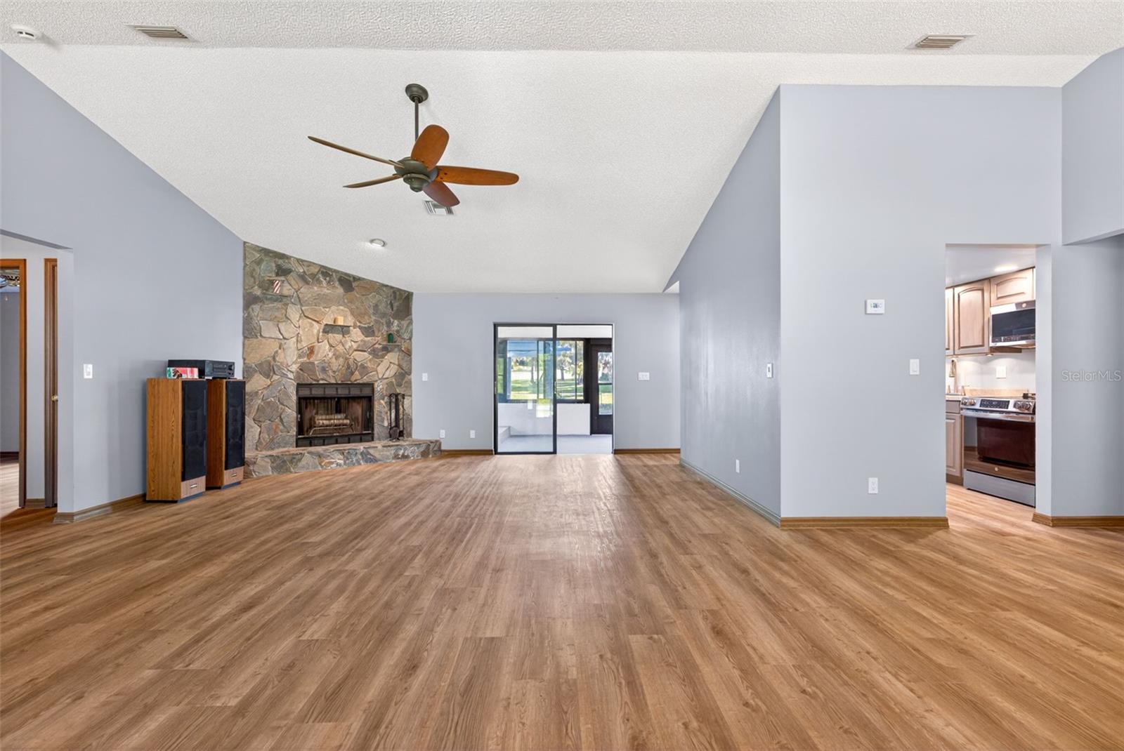 CITRUS SPGS UNIT 04 - Residential