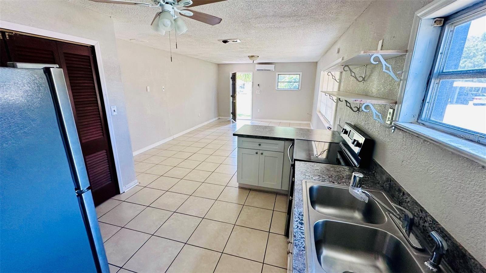 LAKEWOOD PARK - Residential Lease