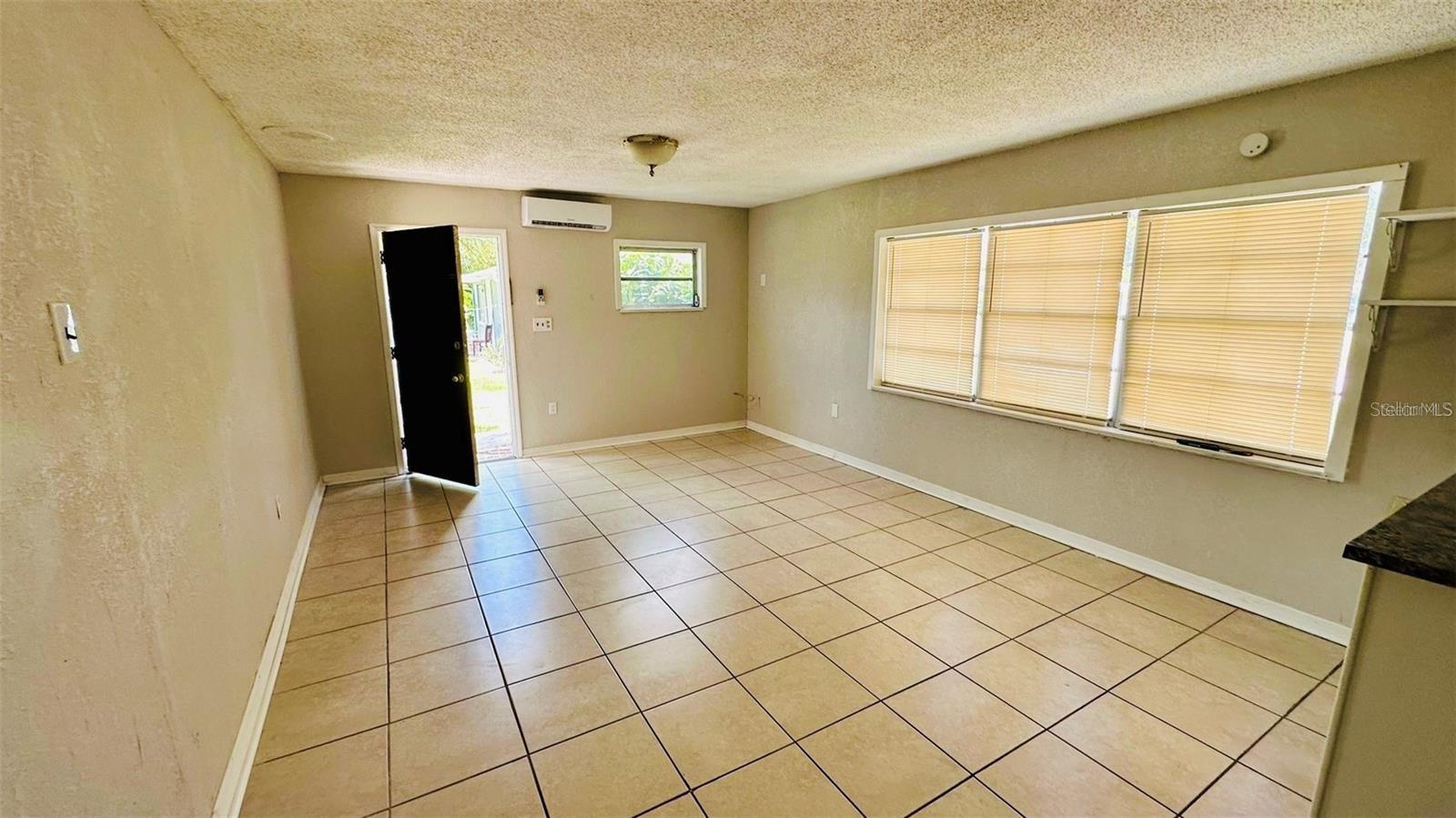 LAKEWOOD PARK - Residential Lease