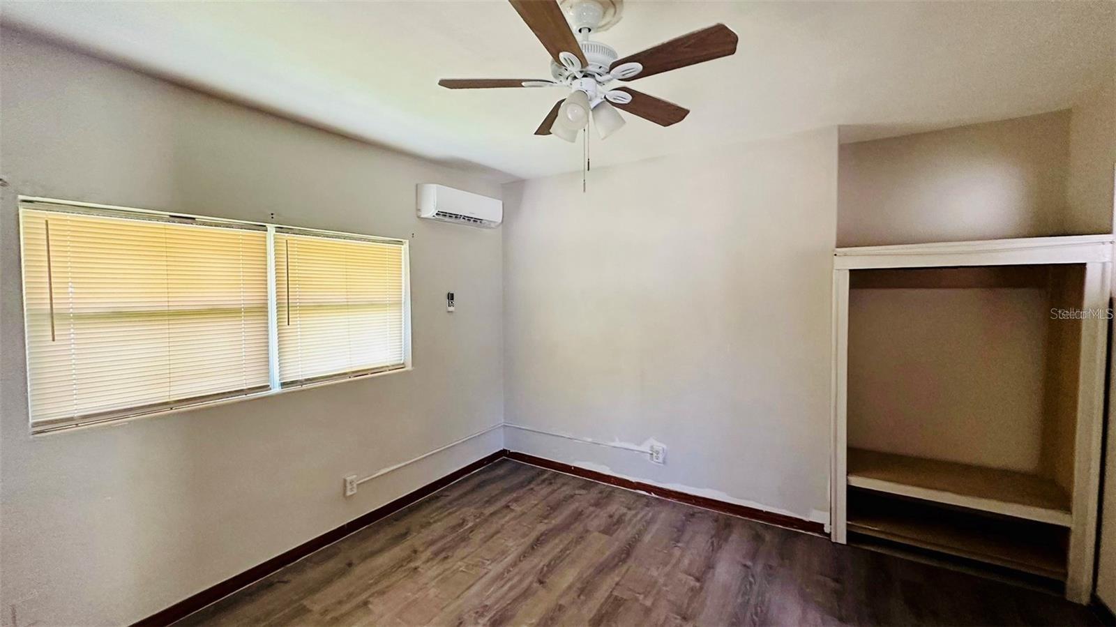 LAKEWOOD PARK - Residential Lease