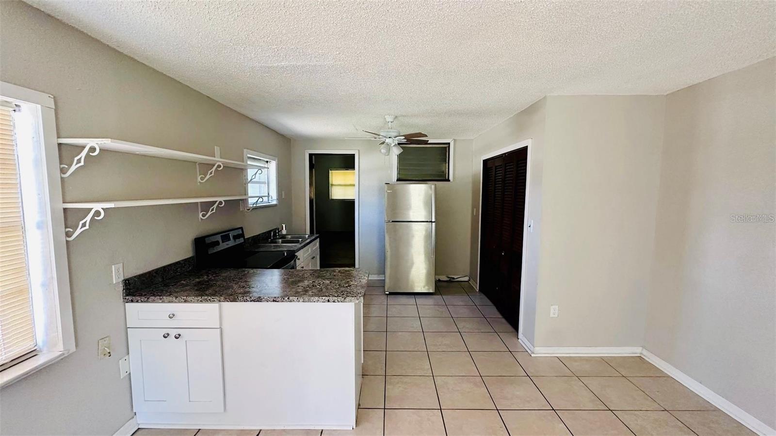 LAKEWOOD PARK - Residential Lease