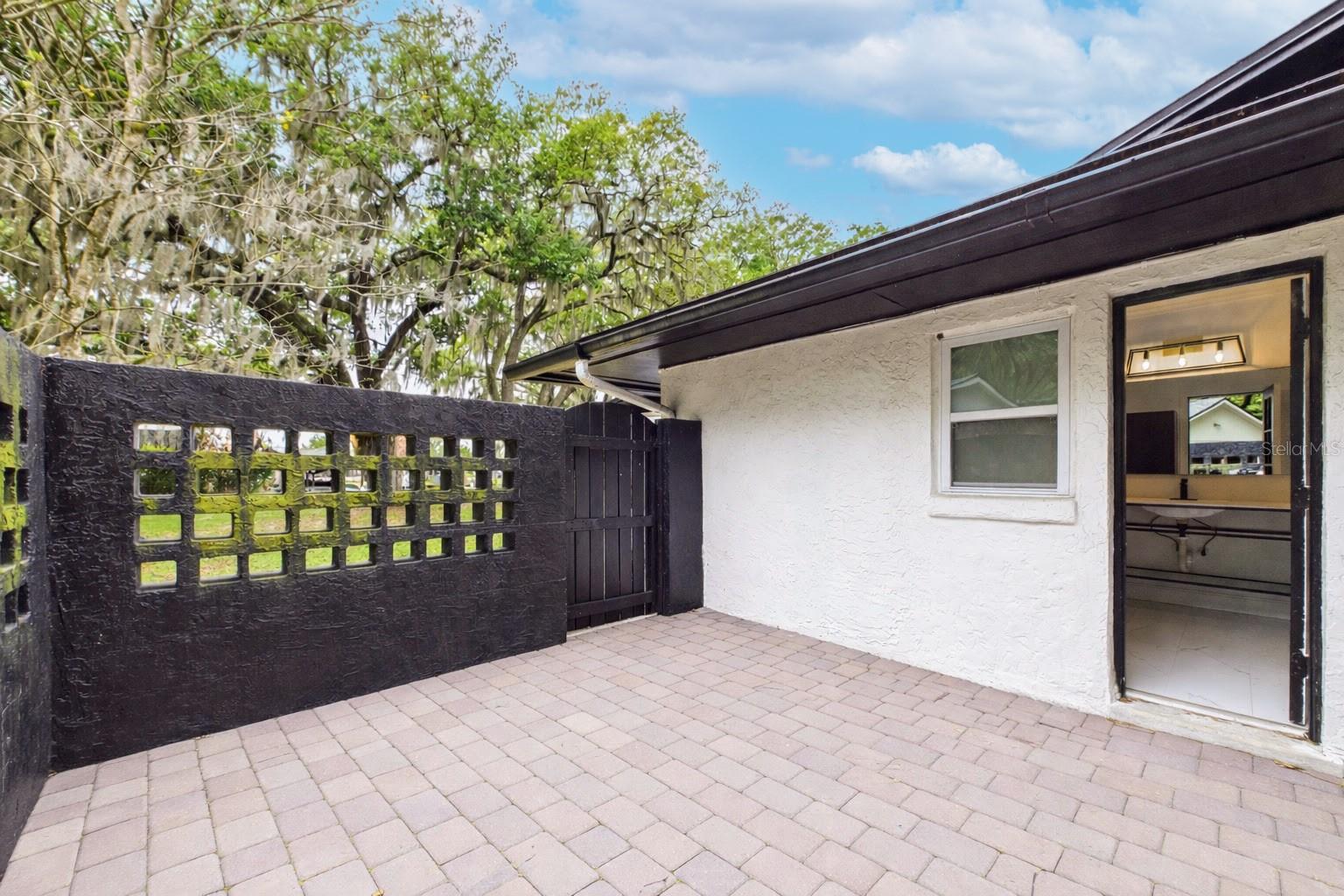 MAJESTIC OAKS - Residential