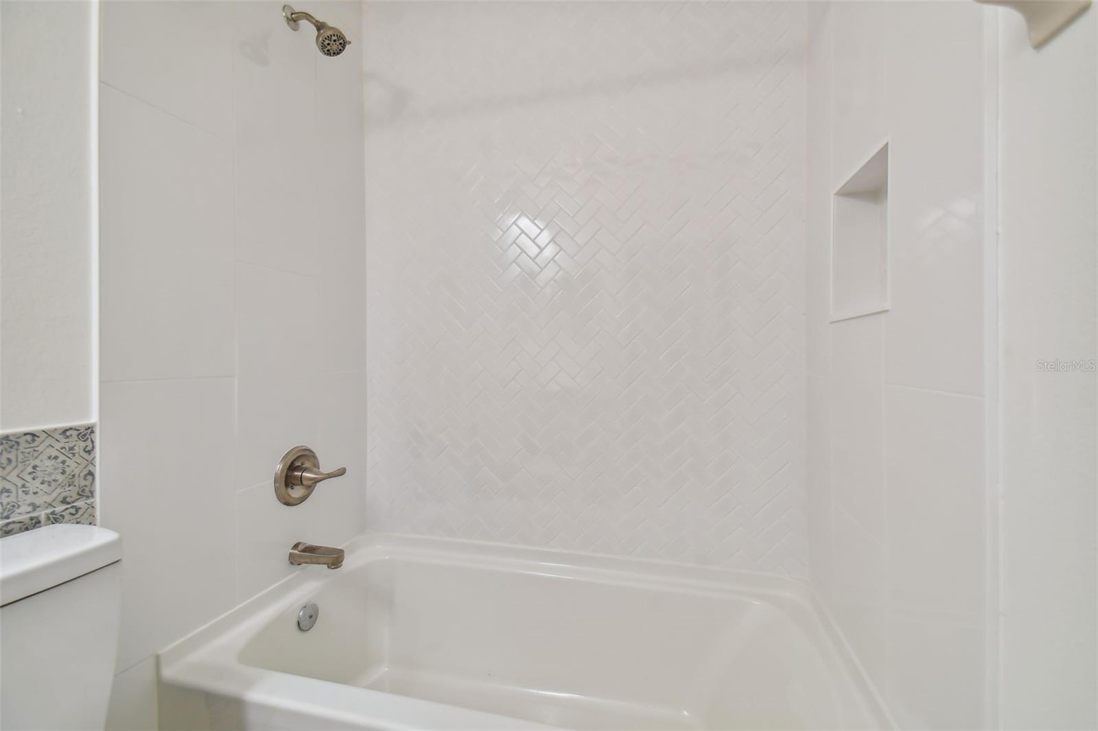 TRAFALGAR SQUARE - Residential Lease